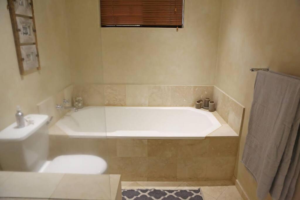 De Luc Farmhouse Ultimate Country Privacy ฟรันเชิค ภายนอก รูปภาพ